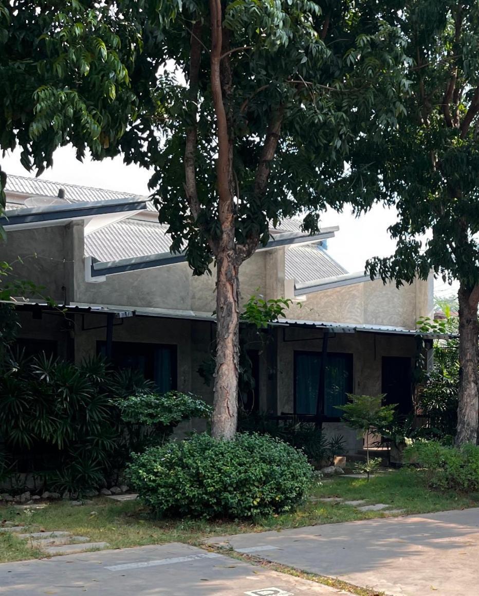 บ้านพักบุหงา199 อ สรรพยา Sapphaya Extérieur photo